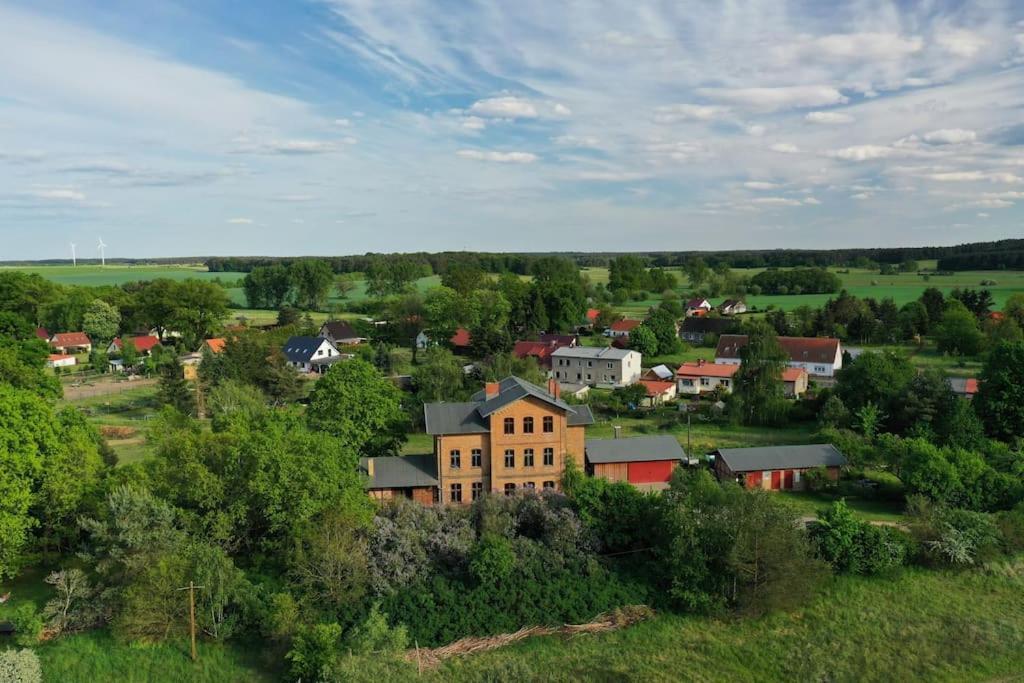 Romantisches Studio Am Waldesrand Mit Gartensauna Schwarz  Экстерьер фото