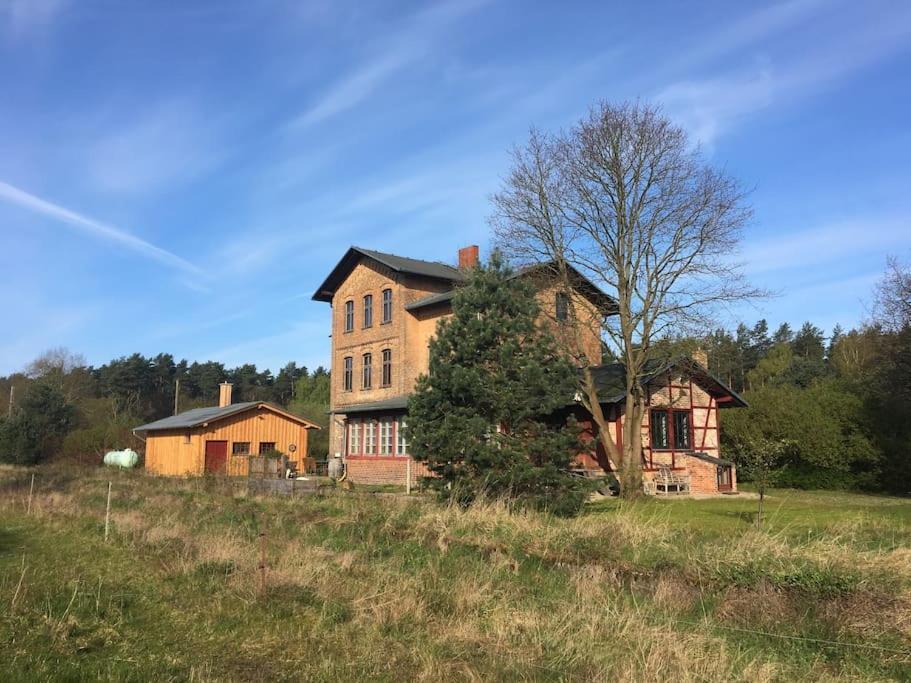 Romantisches Studio Am Waldesrand Mit Gartensauna Schwarz  Экстерьер фото